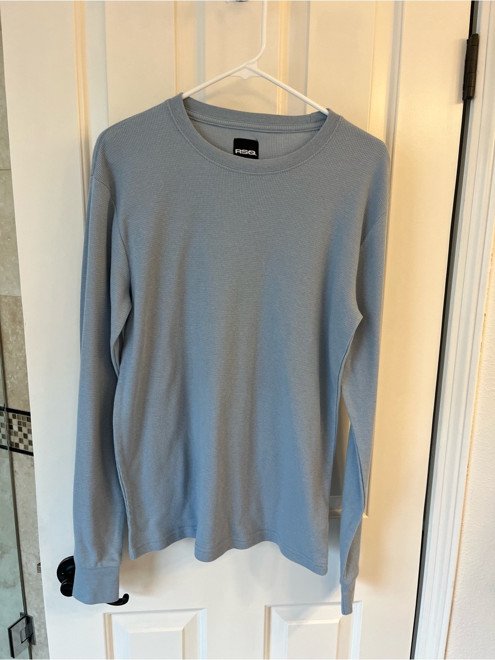 RSQ Men’s Pale Blue Waffle-Knit Long Sleeve Tee size small